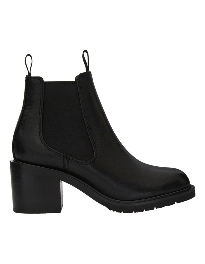 Grasp Boots in Black Leather image 1