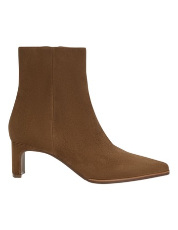 TAN SUEDE colour
