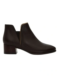 Astor Boots in Chocolate Leather