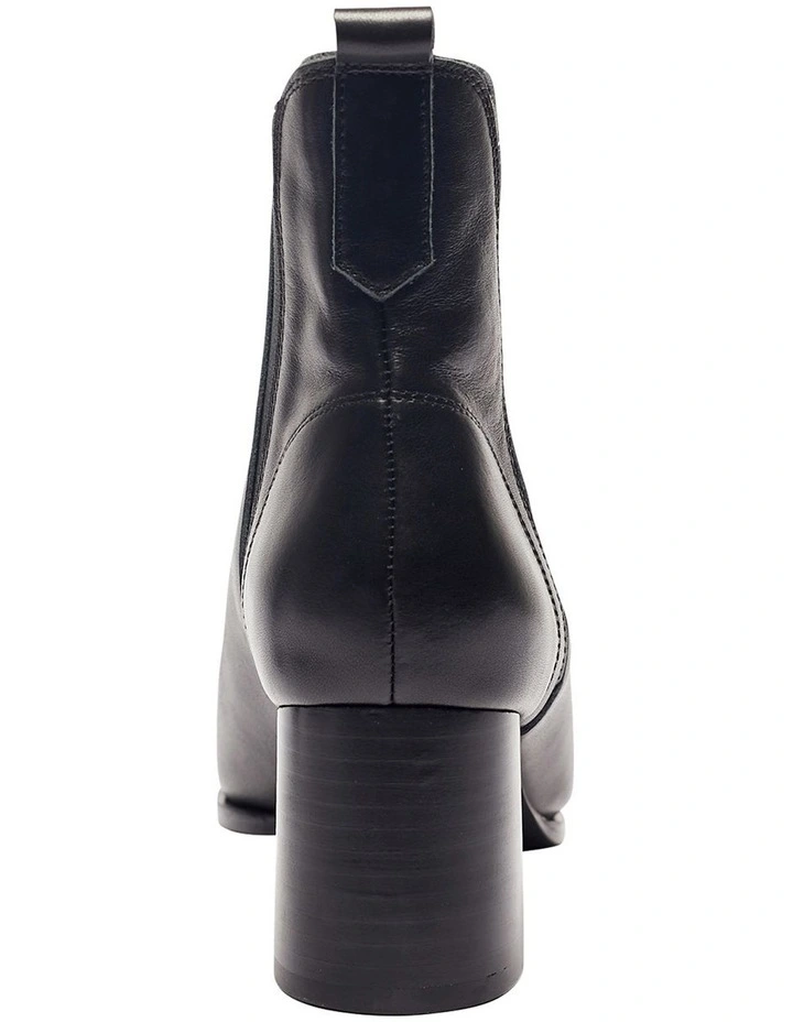 Lachlan Black Glove Boots image 5