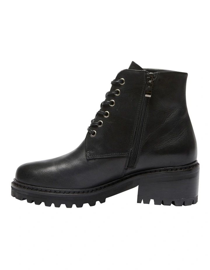 Tasman Boots in Black Leather image 3