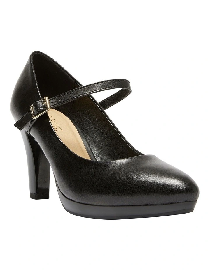 Otis Heeled Shoes in Black Leather image 5