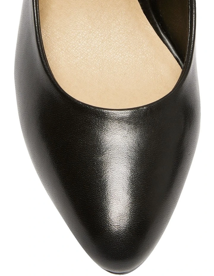 Otis Heeled Shoes in Black Leather image 7