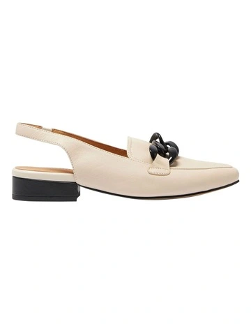 Domino Flat Shoes in Ivory/Black