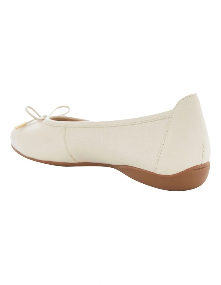 Azaria Flat Shoes in Bone Leather image 3