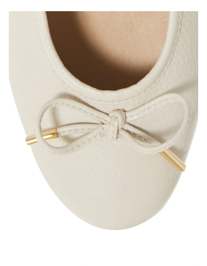 Azaria Flat Shoes in Bone Leather image 4
