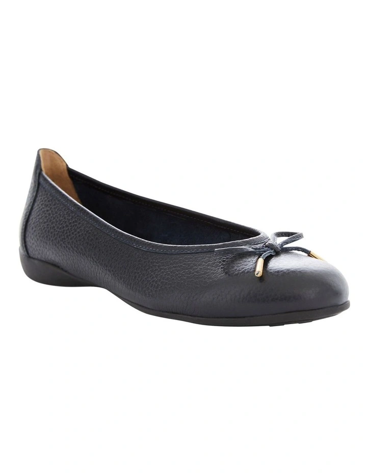 Azaria Flat Shoes in Navy Leather image 2