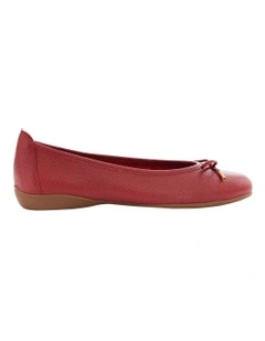 Azaria Flat Shoes in Red Leather