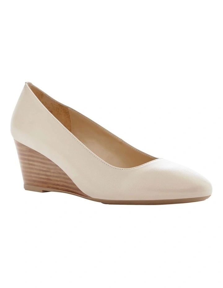 Jenson Heeled Shoes in Nude Leather image 2