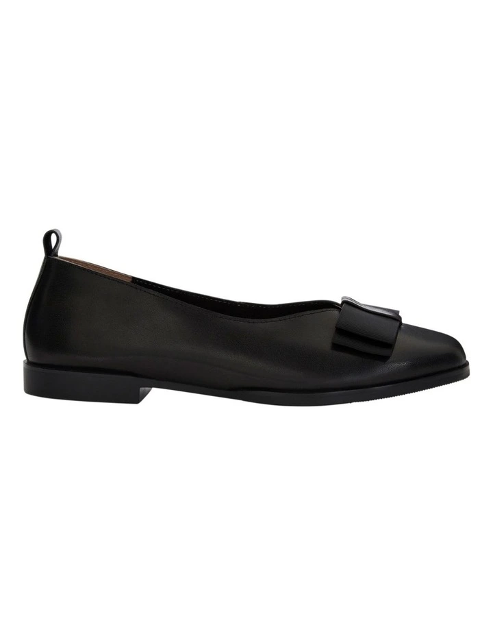 Darling Flat Shoes in Black Leather image 1