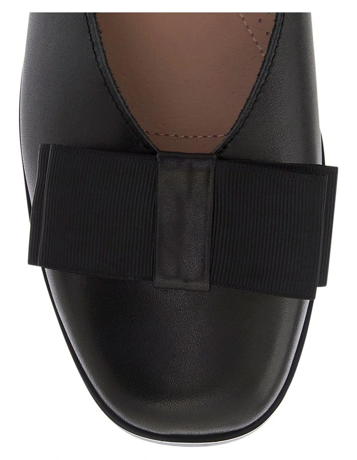 Darling Flat Shoes in Black Leather image 4