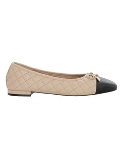 Belgium Ballet Flats in Black Leather / Nude