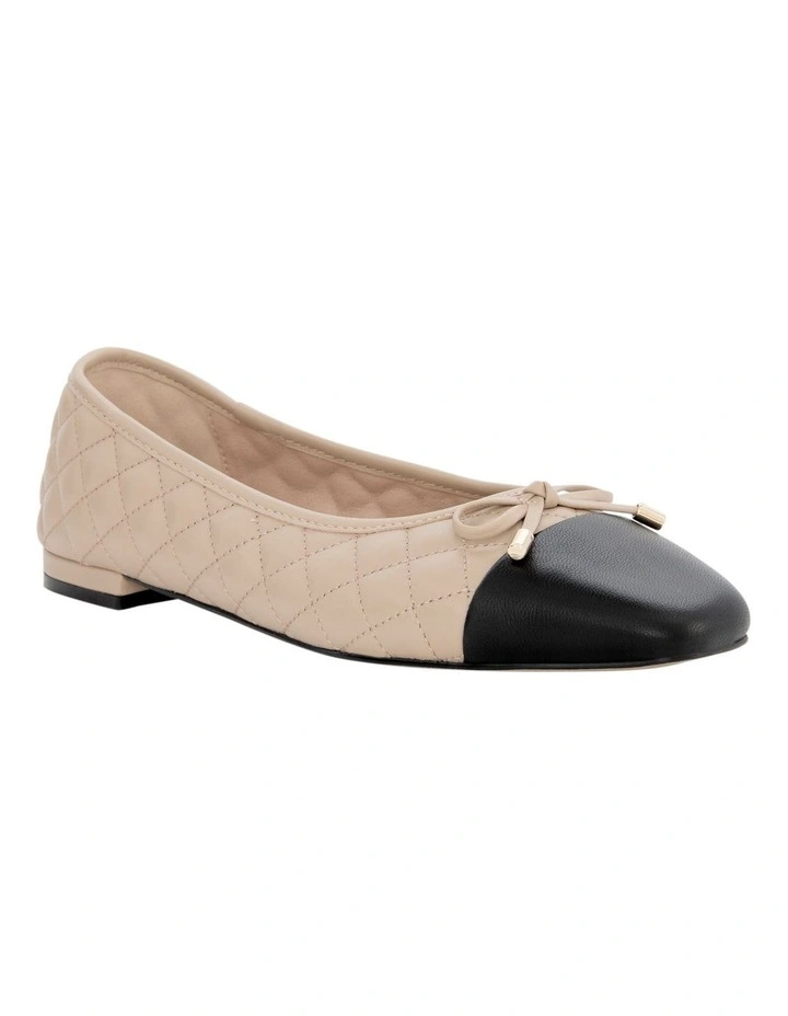 Belgium Ballet Flats in Black Leather / Nude image 2