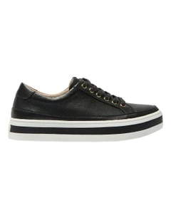 Uruguay Sneakers in Black Leather