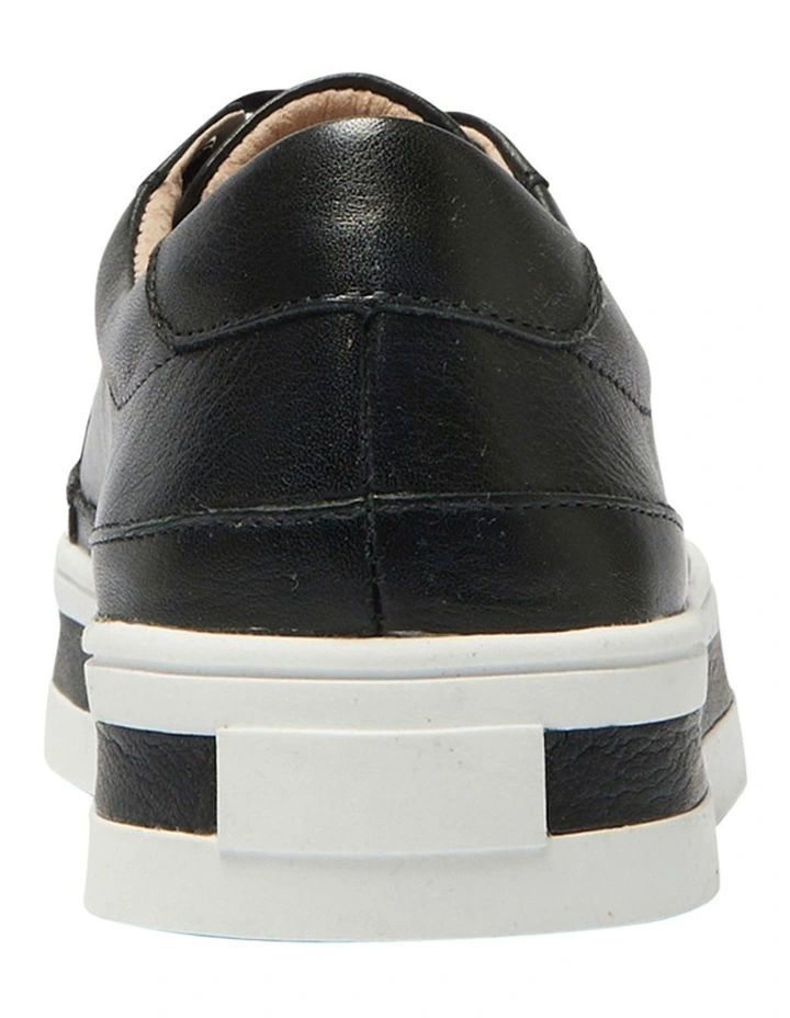 Uruguay Sneakers in Black Leather image 5