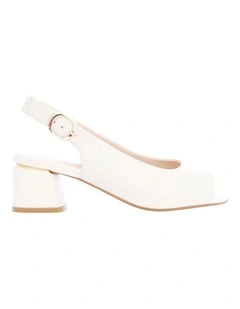 Martina Sandals in Ivory