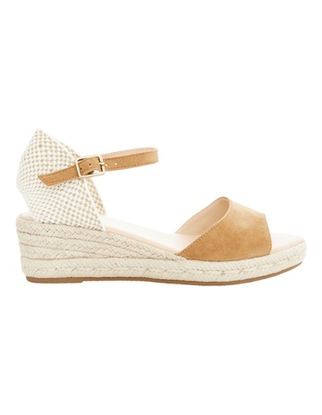 Tan Suede colour