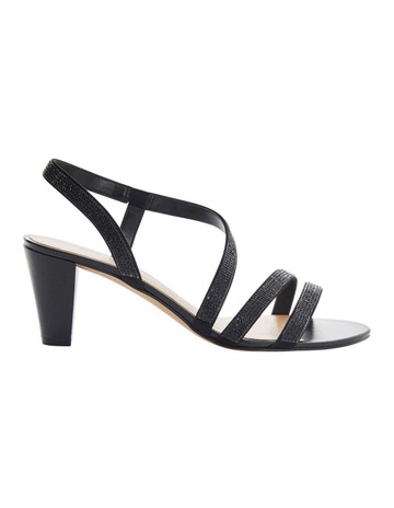 BLACK DIAMANTE colour