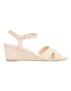 Shelly Leather Sandals in Blush