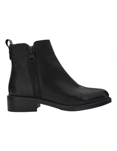 Merchant Leather Boots in Black