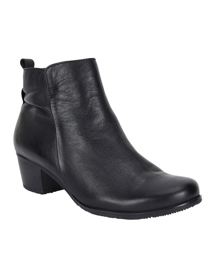 Brady Boots in Black Glove image 6
