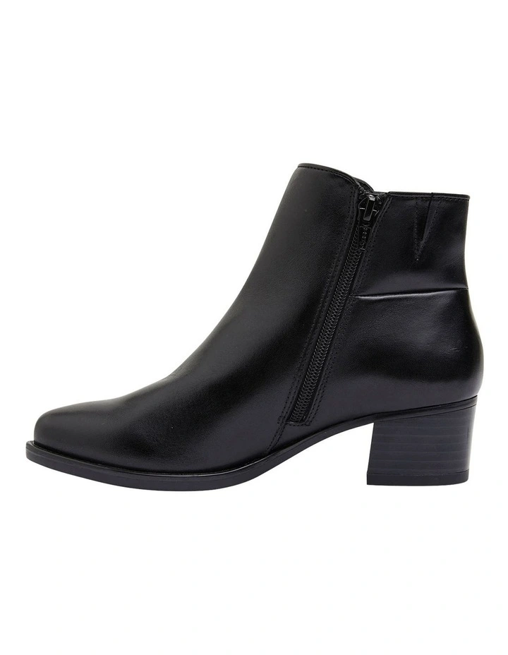 Dapper Glove Boots in Black image 3