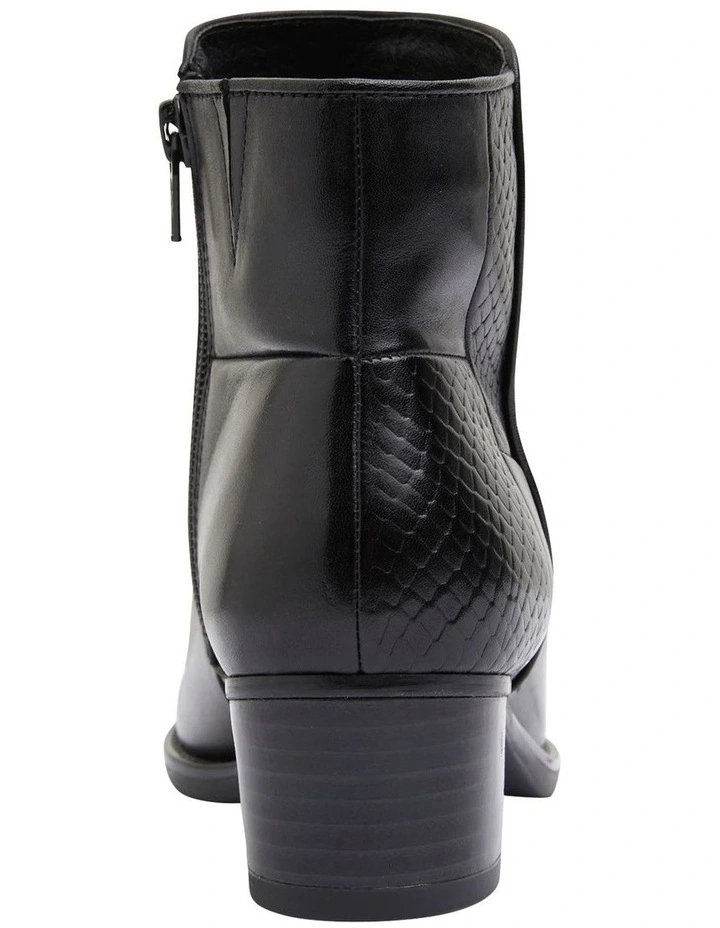 Dapper Glove Boots in Black image 6