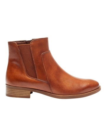 Mid Brown Glove colour