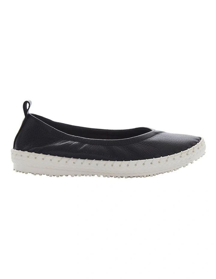 Rosalia Flats in Black Leather image 1