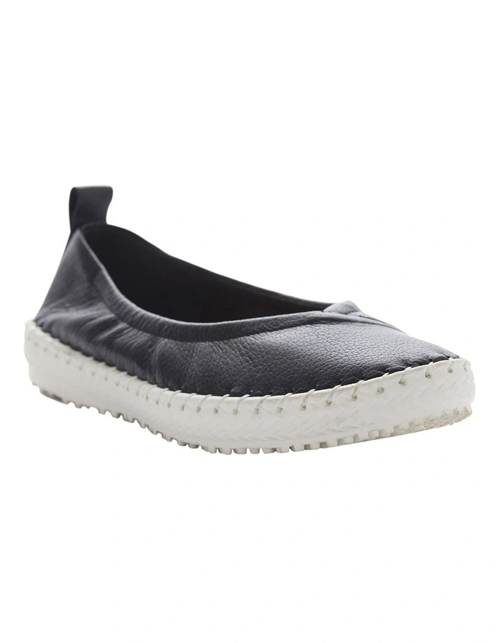 Rosalia Flats in Black Leather image 2