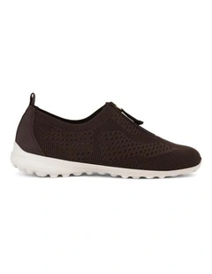 Oberon Sneakers in Chocolate Stretch