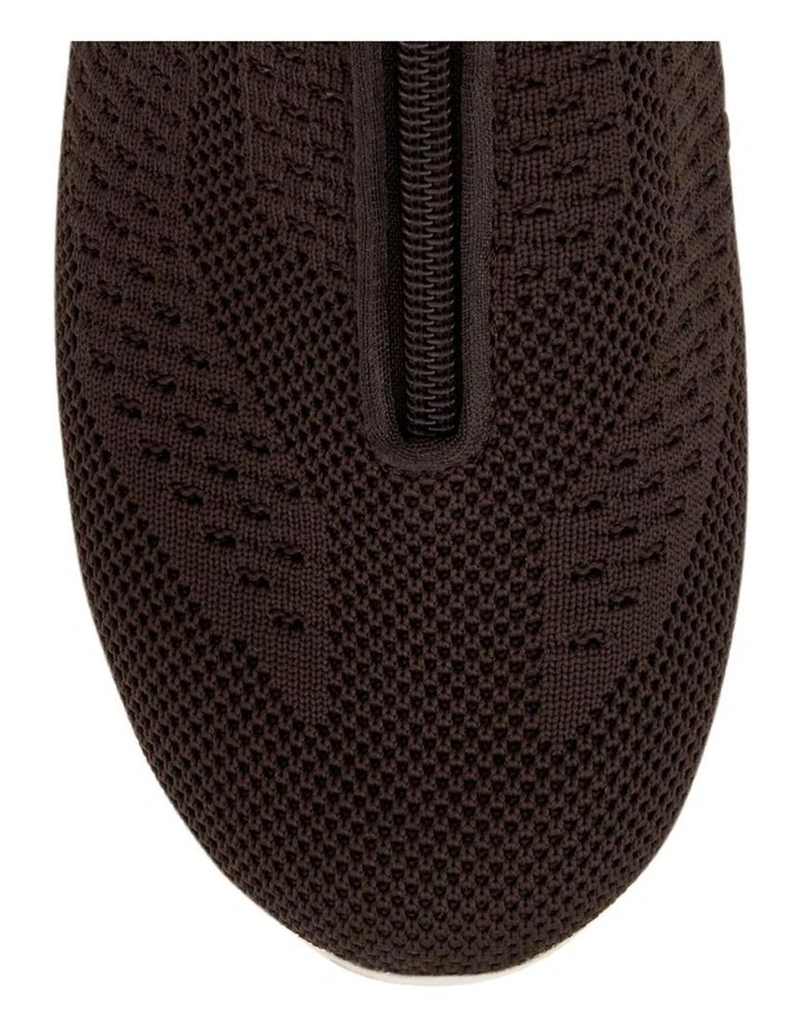 Oberon Sneakers in Chocolate Stretch image 4