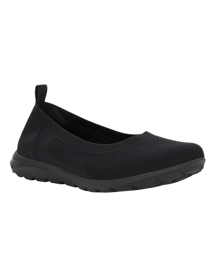 Presto Sneakers in Black on Black image 2