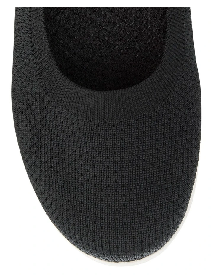 Presto Sneakers in Black Stretch image 4