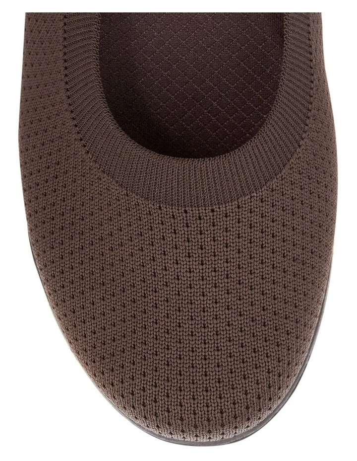 Presto Sneakers in Chocolate Stretch image 4
