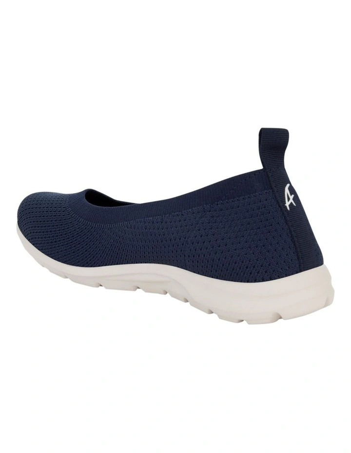 Presto Sneakers in Navy Stretch image 3