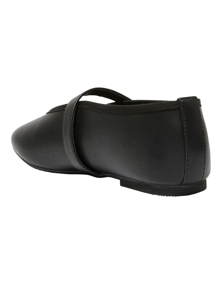 Robyn Flat Shoes in Black image 6