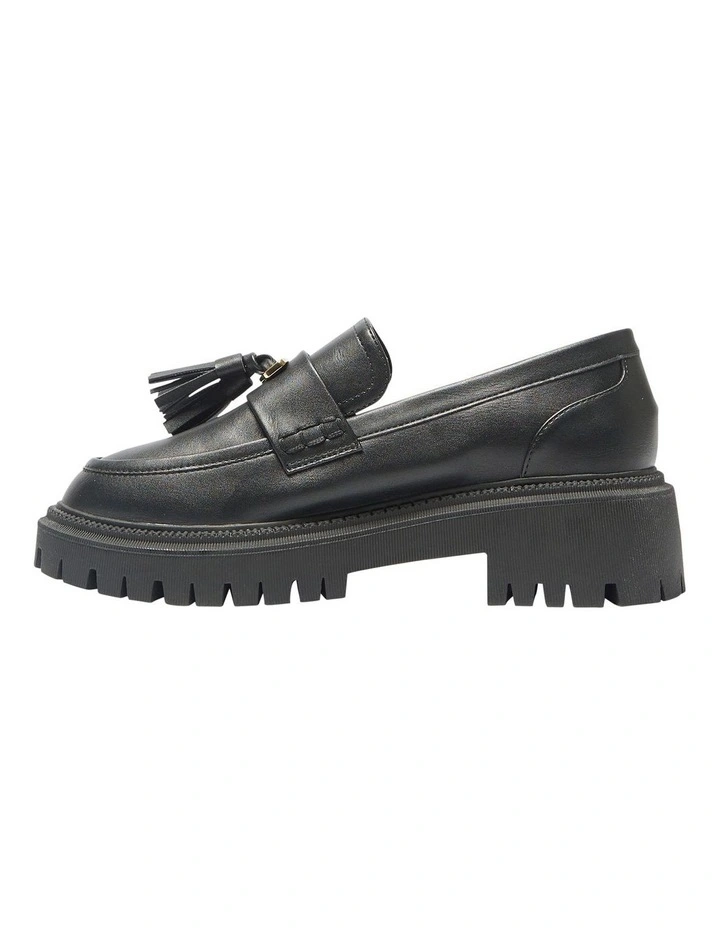 Strike Flat Shoes in Black image 3