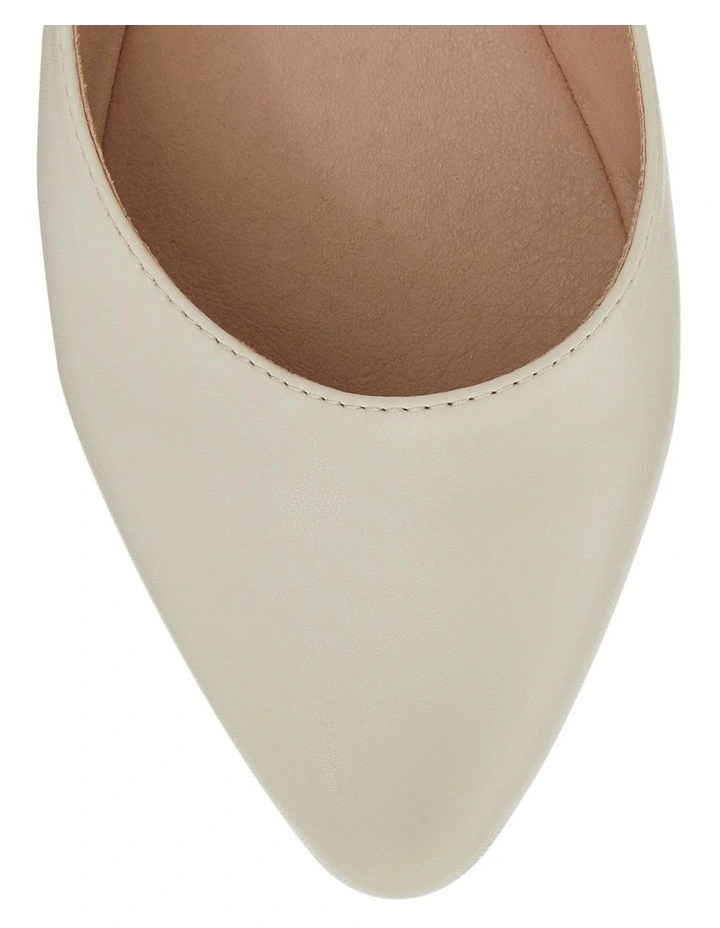 Joyce Flat Shoes in Ivory image 4