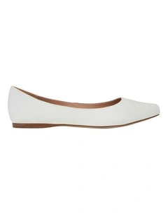 Joyce Flat Shoes in White