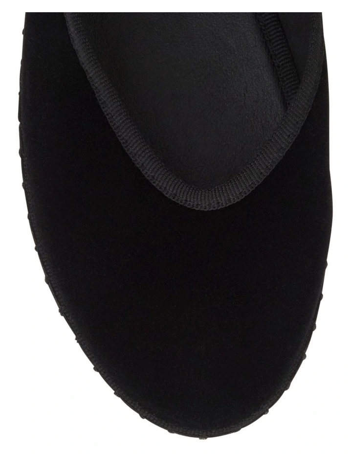 Sarina Flat Shoes in Black Velvet image 4