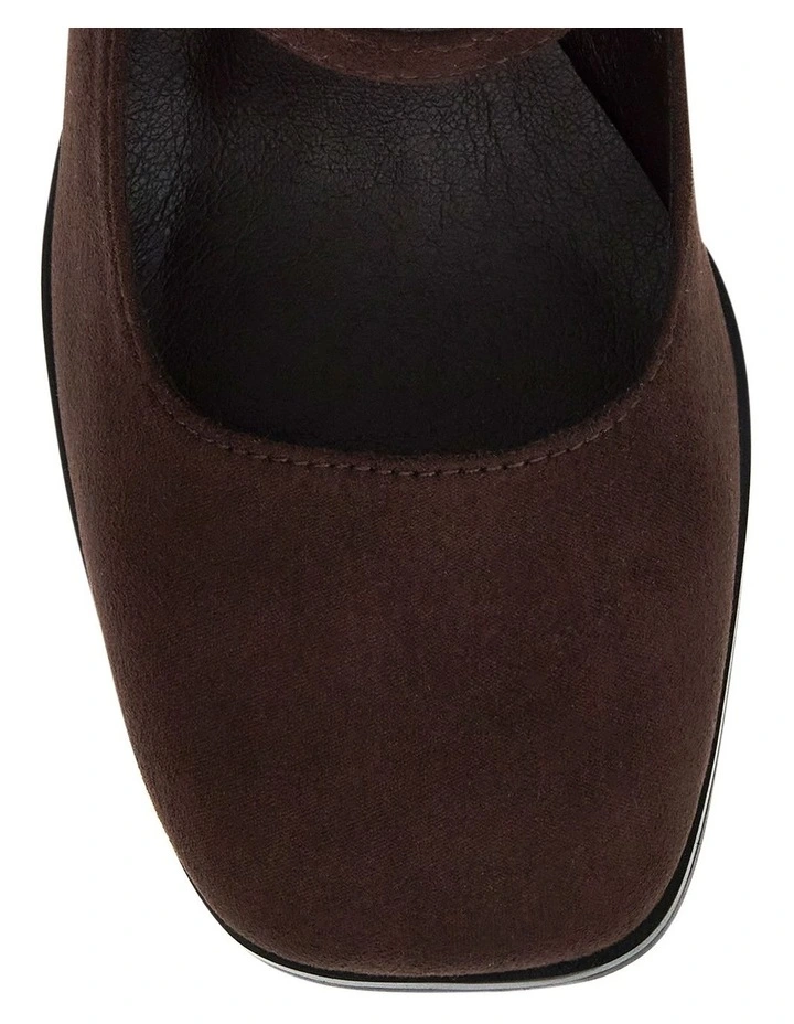 Metro Heeled Shoes in Chocolate Micro image 4