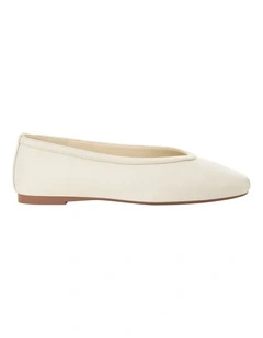 Emily Ballet Flats in Ivory