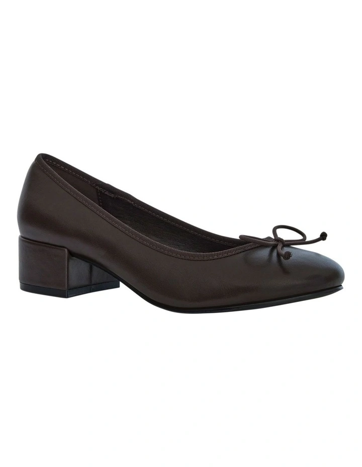 Janet Heeled Shoes in Chcocolate image 2