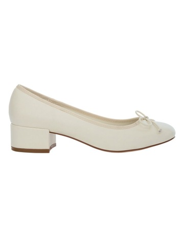 IVORY SMOOTH colour
