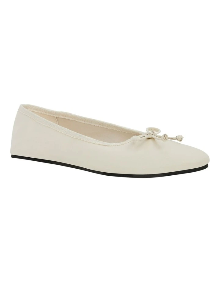 Samantha Ballet Flat in Ivory image 2