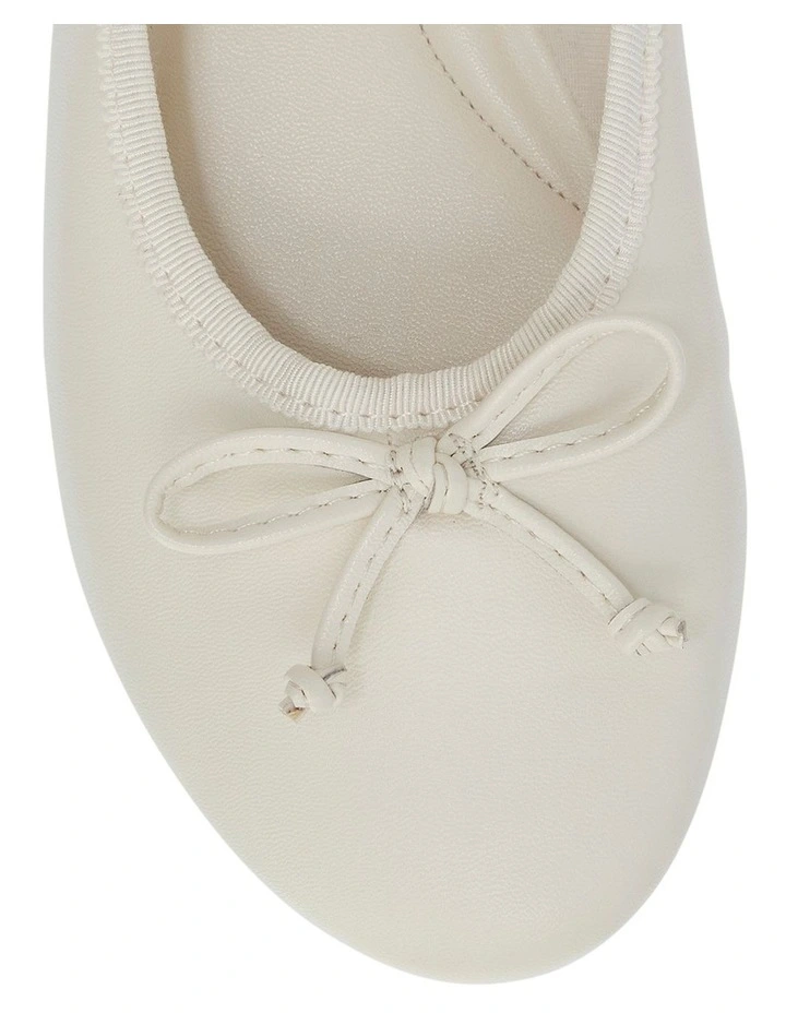 Samantha Ballet Flat in Ivory image 4