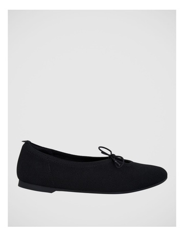 BLACK KNIT colour