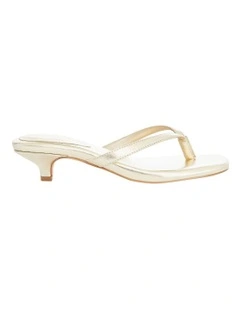 Malta Sandals in Soft Gold