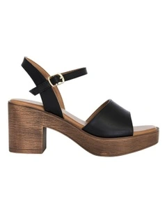 Chelsea Sandals in Black